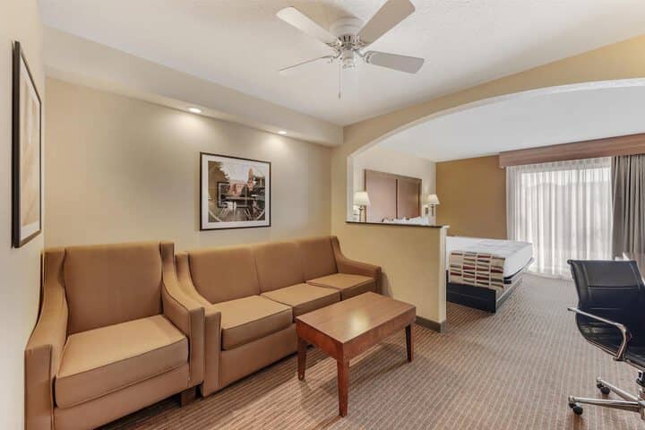 Room 7 of 46