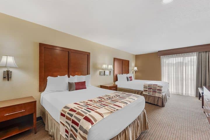 Room 4 of 46