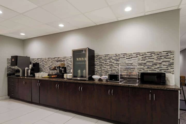 Breakfast area