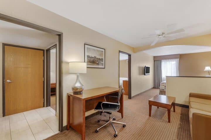 Room 9 of 46