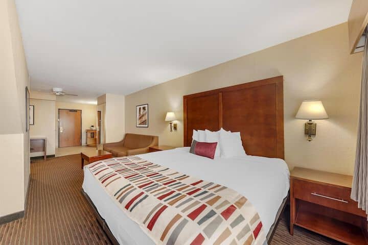 Room 16 of 46