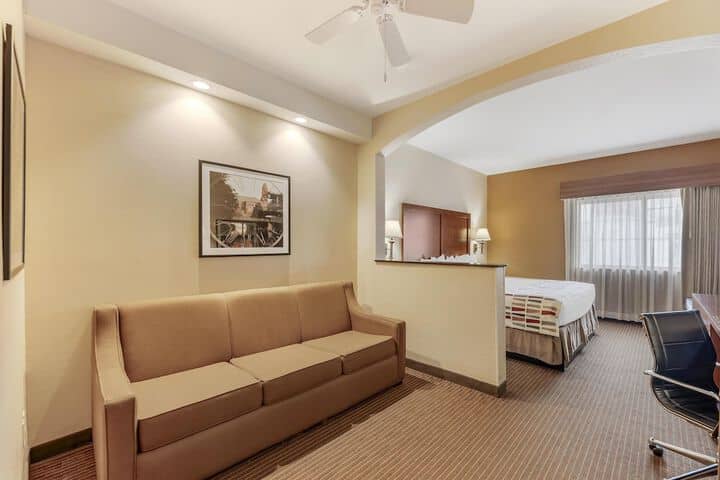 Room 11 of 46